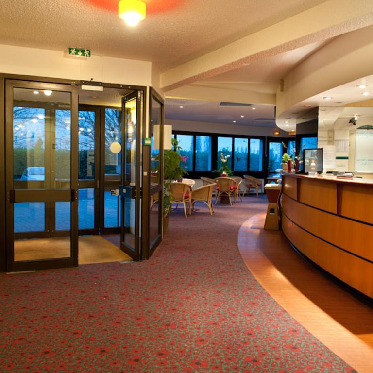Egg Hotel Gonesse Exterior foto