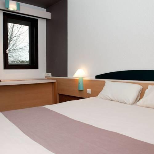 Egg Hotel Gonesse Exterior foto